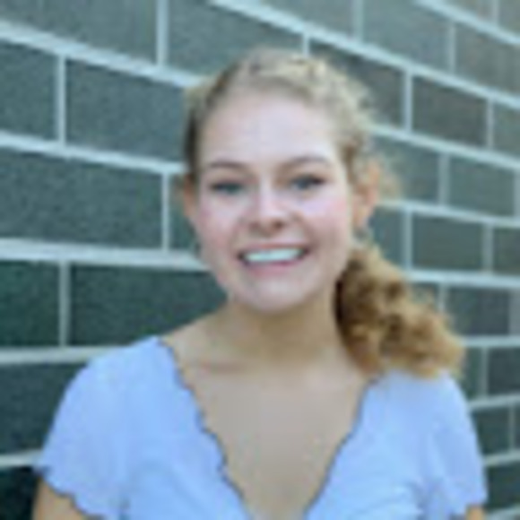 Meet your Posher, Sabrina - Picture 1 of 1